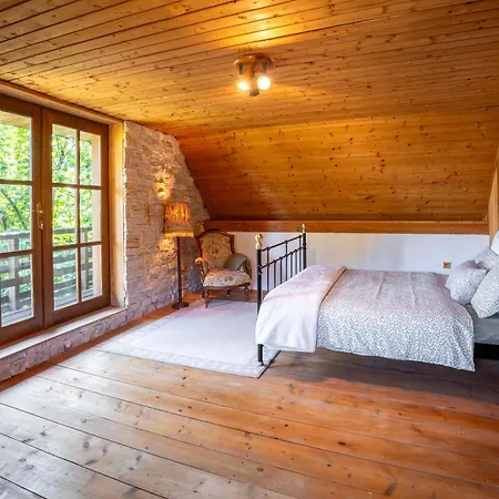 Domcek Lubezny * Banská Štiavnica